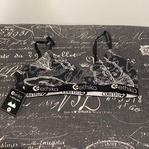 Ethika size medium NWT